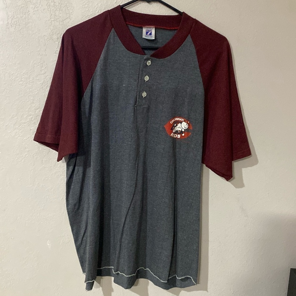Cincinnati Reds men’s tshirt size X-Large
